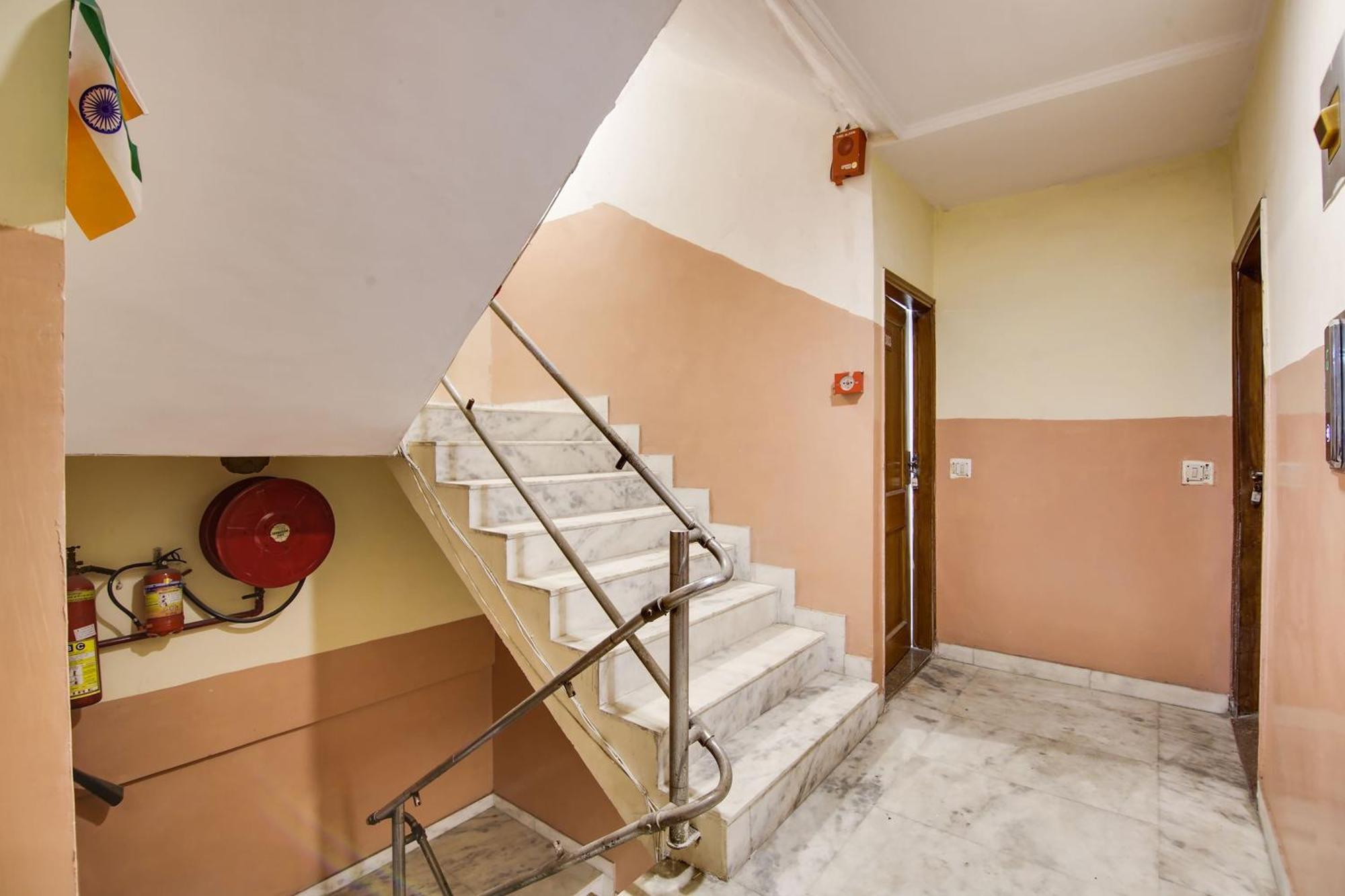 Hotel O Sunshine Palace Delhi (National Capital Territory of India) Exterior foto